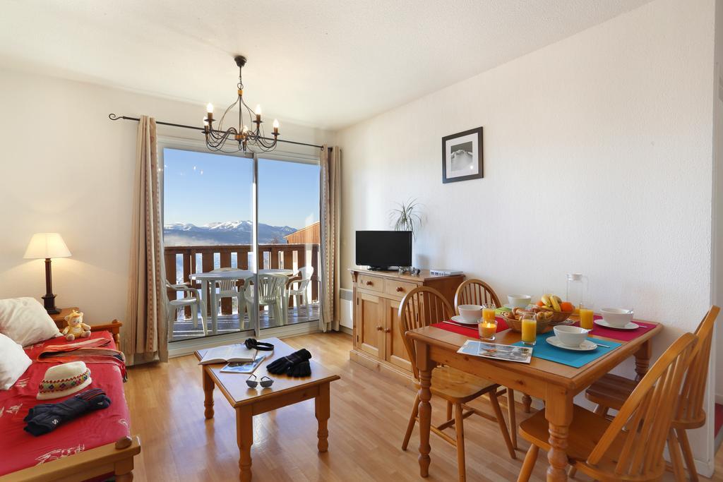 Residence Nemea Les Chalets Du Belvedere Font-Romeu-Odeillo-Via Екстериор снимка