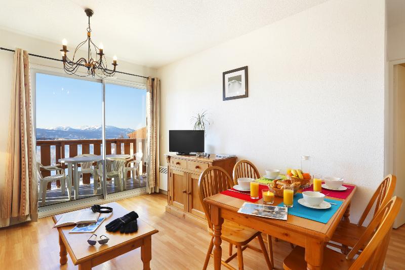 Residence Nemea Les Chalets Du Belvedere Font-Romeu-Odeillo-Via Екстериор снимка